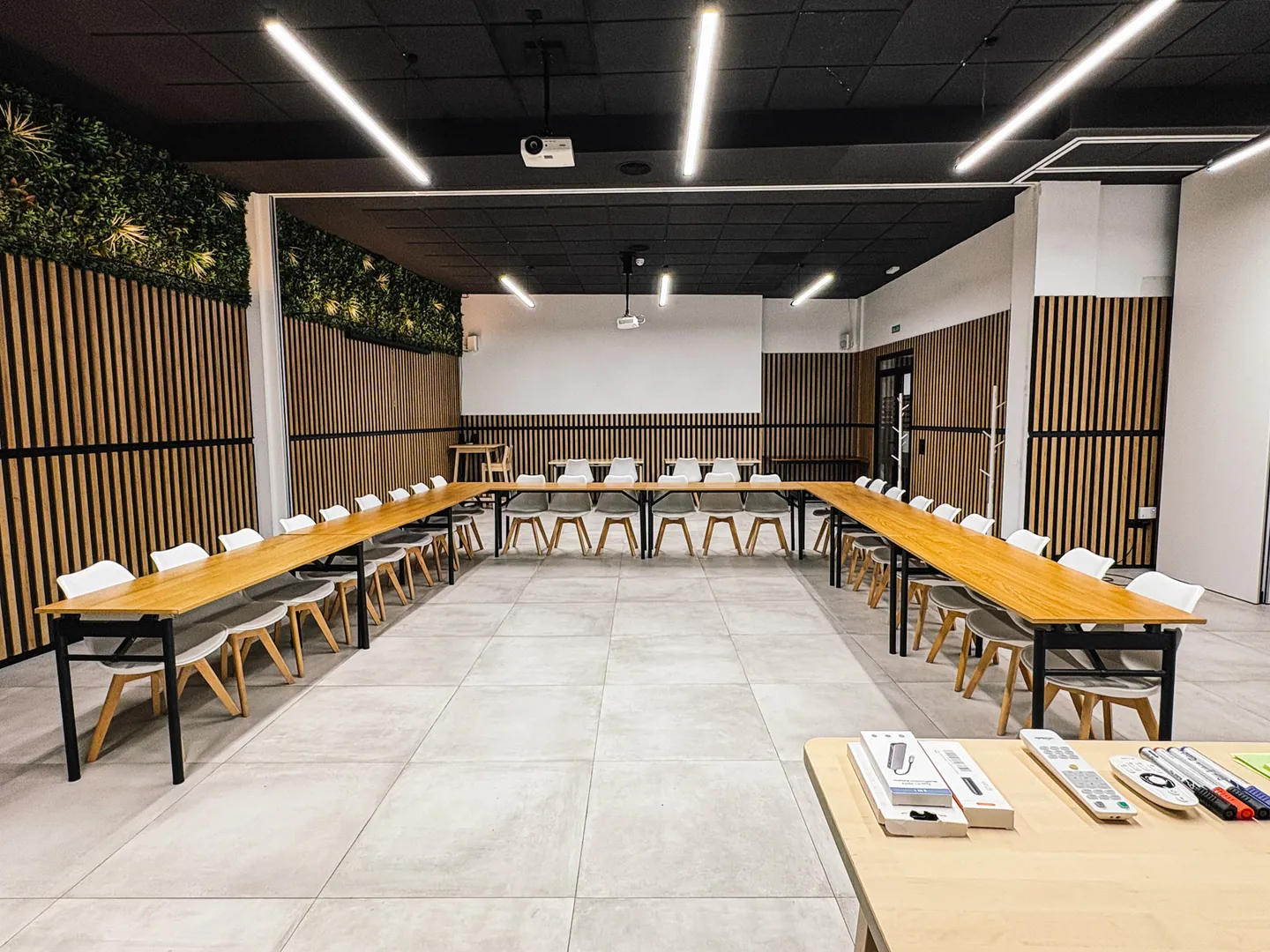 Big Conference Room — photo 3