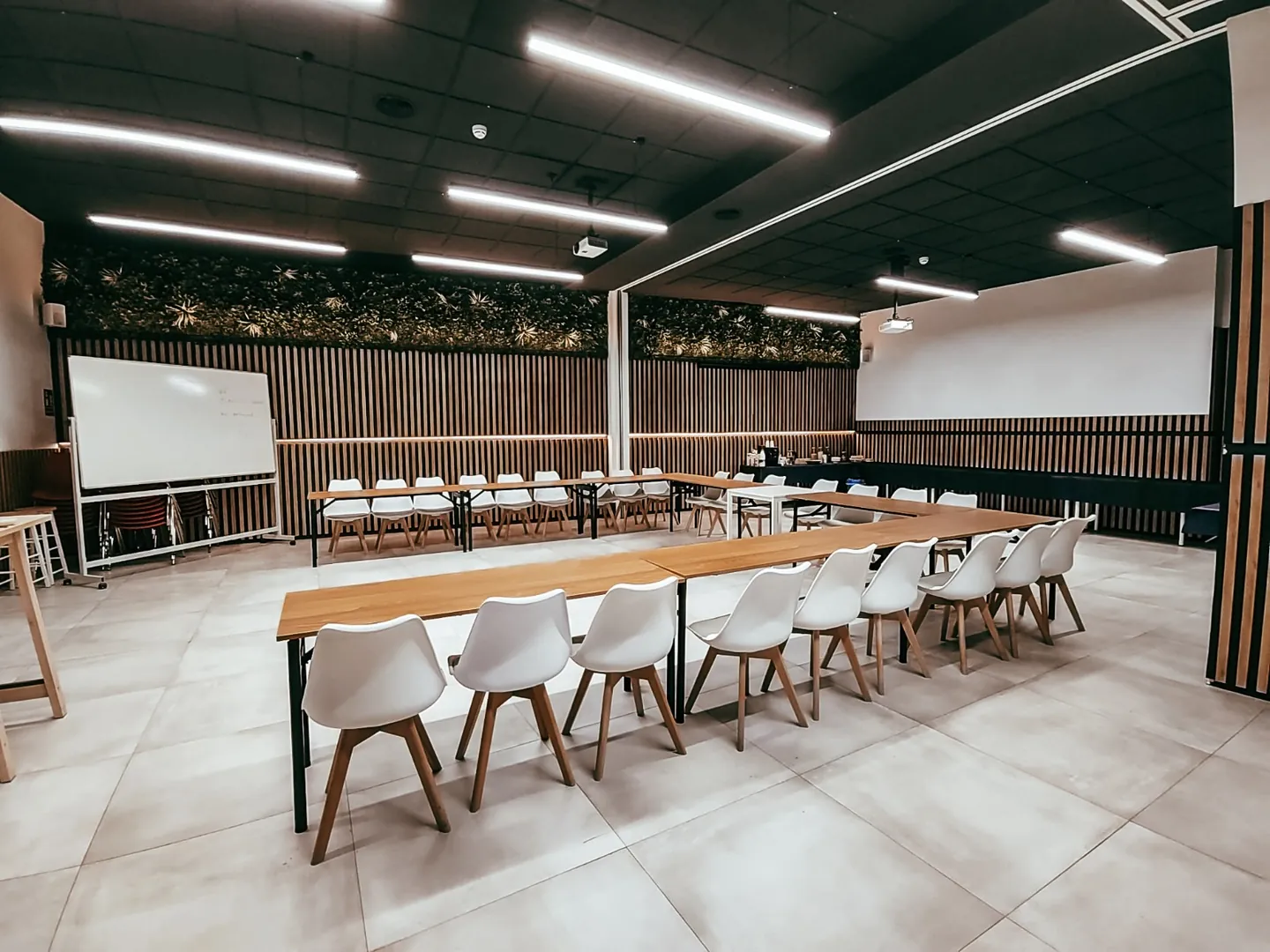 Comfortable glass corporate boardroom layout