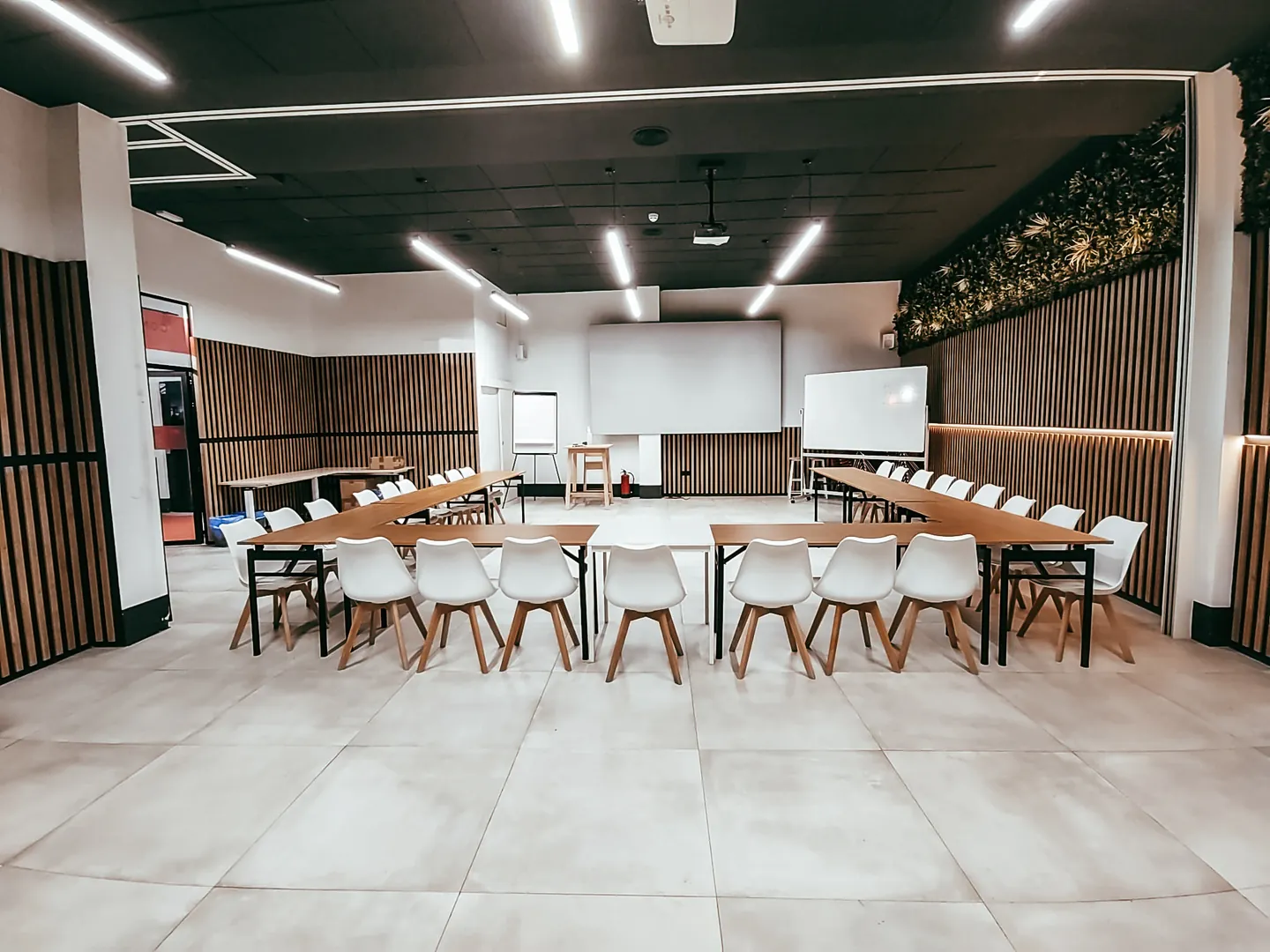 Big Conference Room — photo 5