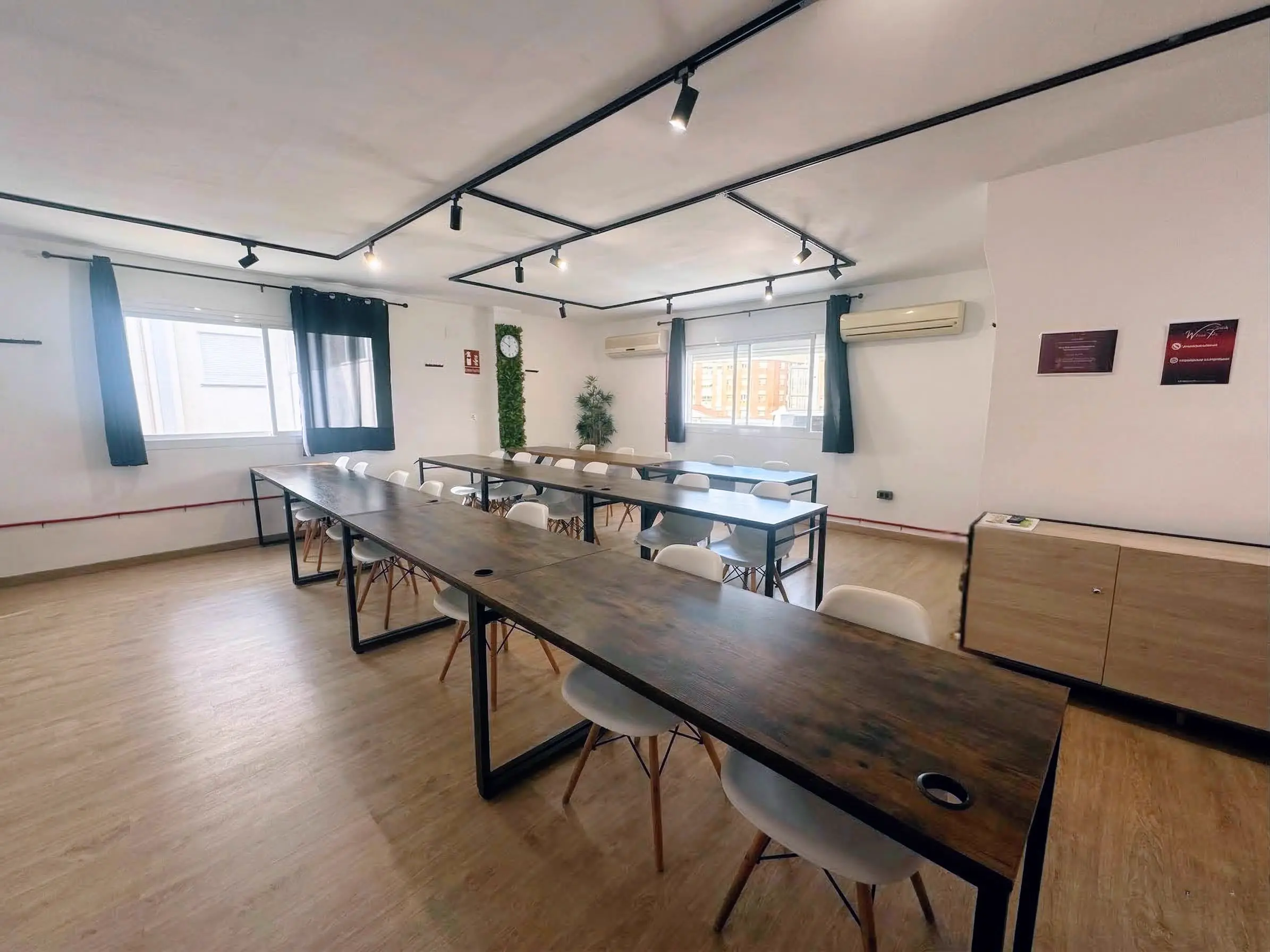 Interactive seminar and lecture workspace