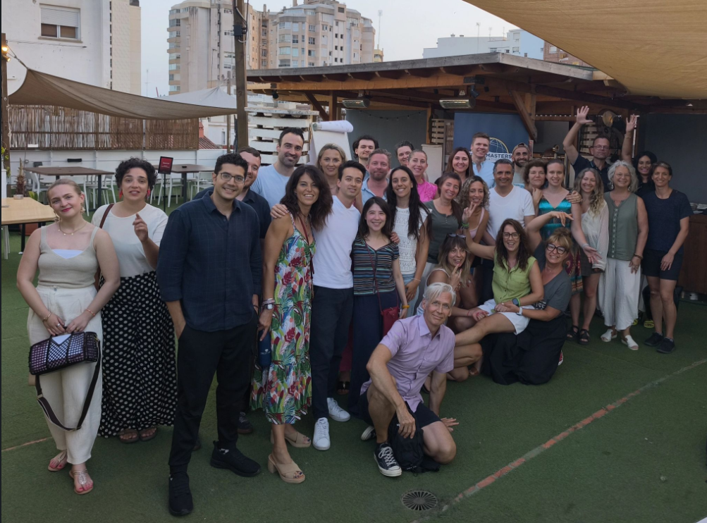 Allenati in Pubblico — PowerTalks Málaga "Open House" da Toastmasters